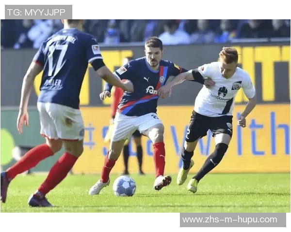 达姆施塔特与菲尔特的激烈对决展现足球魅力与战术智慧的精彩碰撞